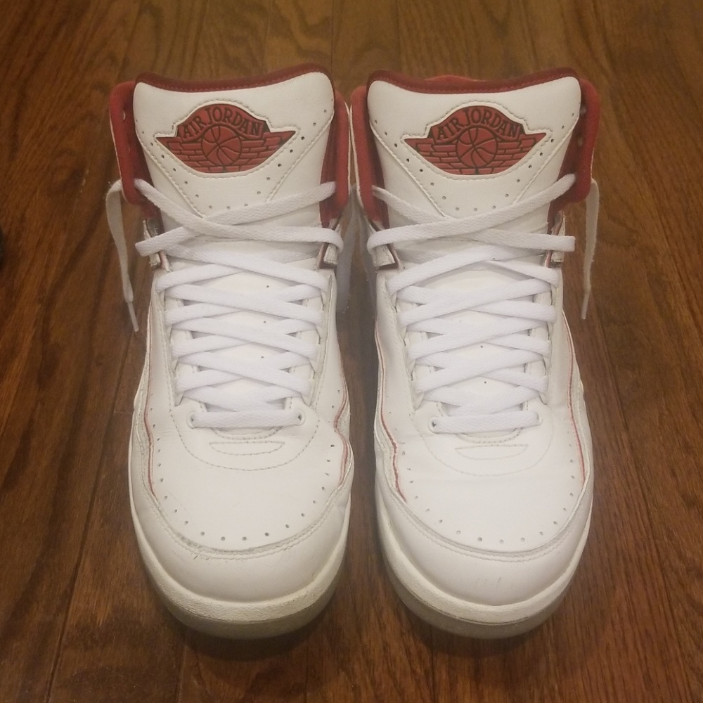 Air Jordan 2 Retro White/Red "Chicago Home" Size 11.5 "2014"